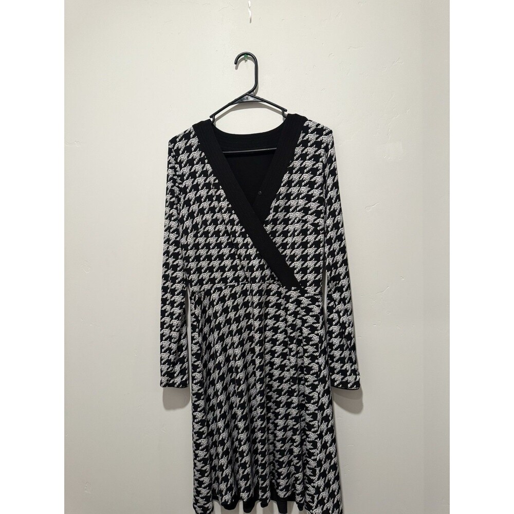 White House Black Market Black and White Houndstooth Midi Wrap Dress